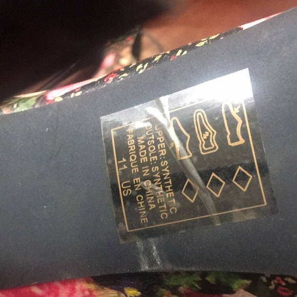 Flowered heels - Picture 3 of 3